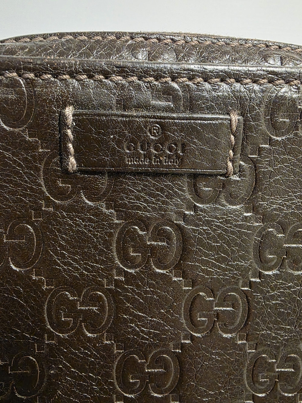 Gucci Men's Dark Brown Signature Leather Zip Clutch - Picture 10 of 10